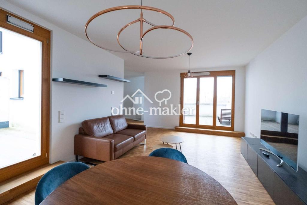 Möblierte 2 Zi. Wohnung mit Europa Garten Blick und große Terrasse - Foto 2