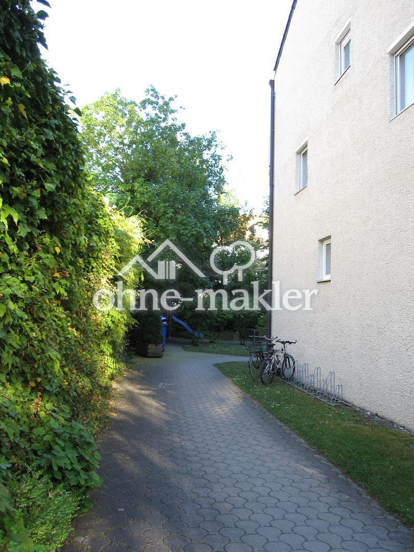 Modernisierte Gartenwohnung mit neuer Einbauküche, Terrasse und ruhiger Grünlage - Isarnähe! - Photo 3