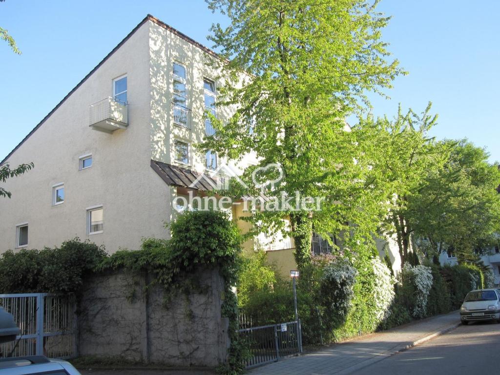 Modernisierte Gartenwohnung mit neuer Einbauküche, Terrasse und ruhiger Grünlage - Isarnähe! - Photo 4