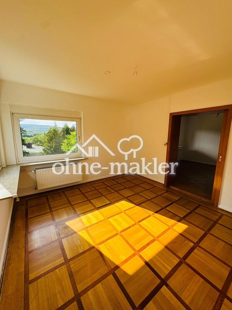 4-Zimmer-Wohnung mit traumhaften Taunusblick und eigenem Garten - Photo 1