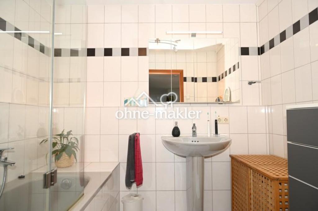 MÖBLIERT - PENTHOUSE - Schönes 2,5 Zimmern Appartment mit Dachterasse in Stuttgart - Photo 5
