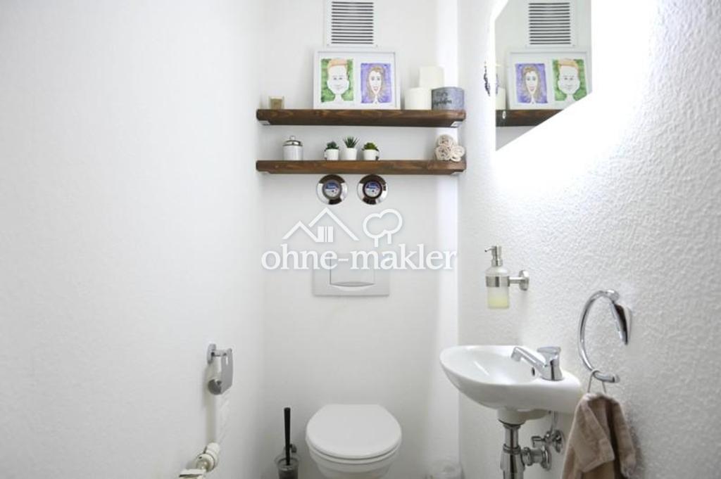 MÖBLIERT - PENTHOUSE - Schönes 2,5 Zimmern Appartment mit Dachterasse in Stuttgart - Photo 4