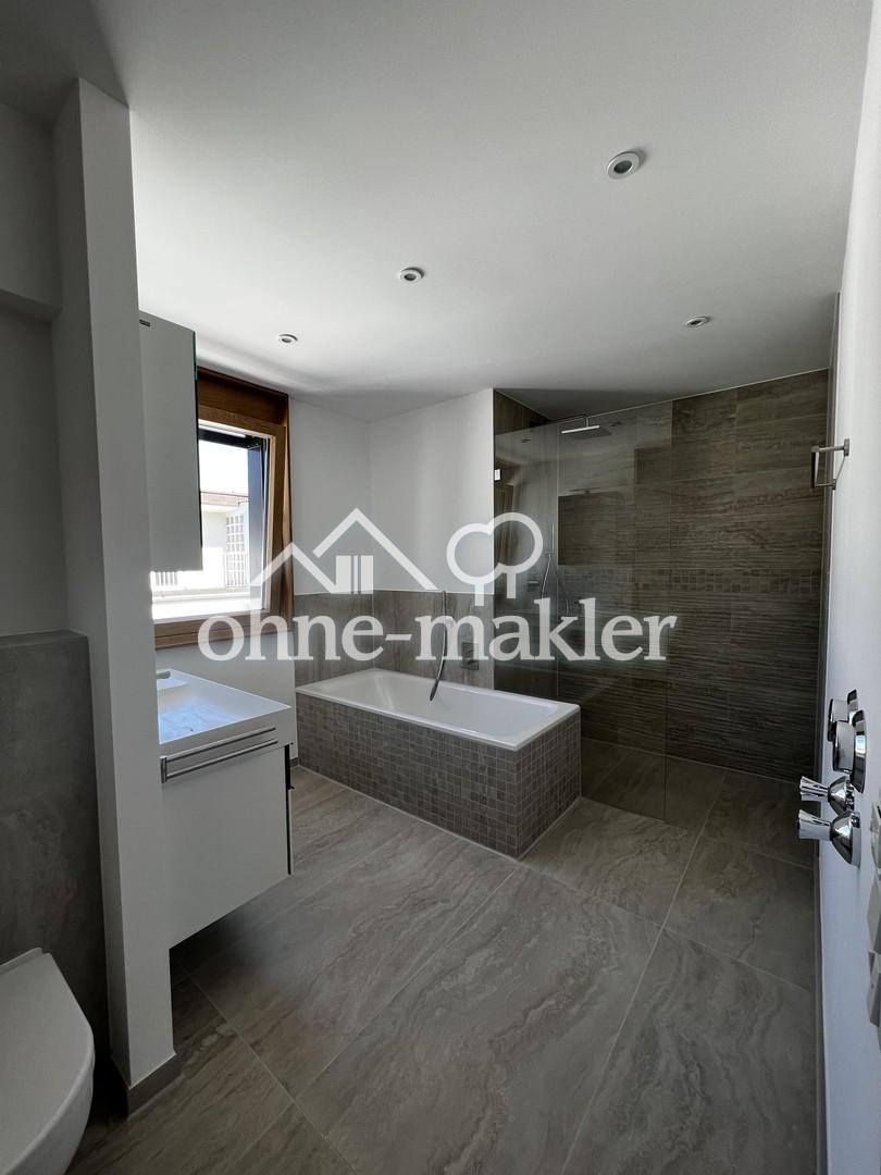Exklusives Wohnen im Lehel – Neuwertige Wohnung mit Lift & Klimatisierung & Arbeitszimmer - Photo 4