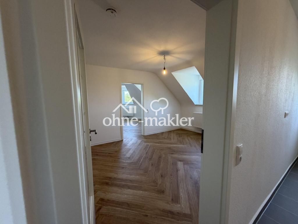 Erstbezug nach Kernsanierung – Hochwertige 2-Zimmer-Altbauwohnung in der Karlsruher Weststadt - Photo 4