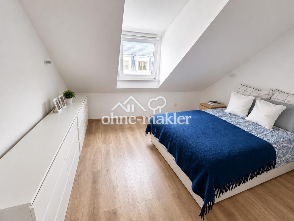 Urban und dennoch ruhig: Sanierte 3-Zimmer-Dachgeschosswohnung in der Frankfurter Innenstadt - Photo 2