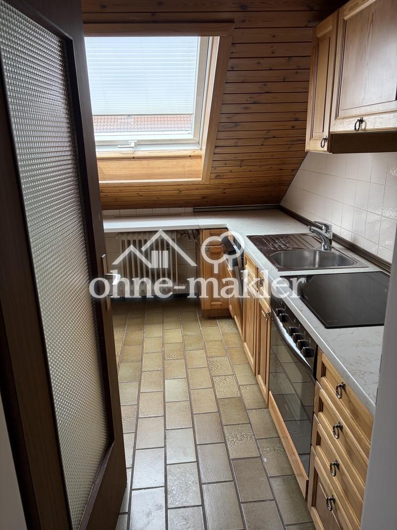 Schöne 3,5 Zimmer Dachgeschoss Wohnung in Stuttgart-Möhringen zu vermieten - Photo 1