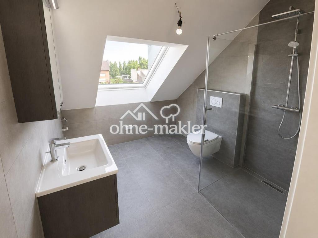 Neubau Dachgeschosswohnung, Gehobener Standard, Fußbodenheizung, Erstbezug, super Lage - Foto 2