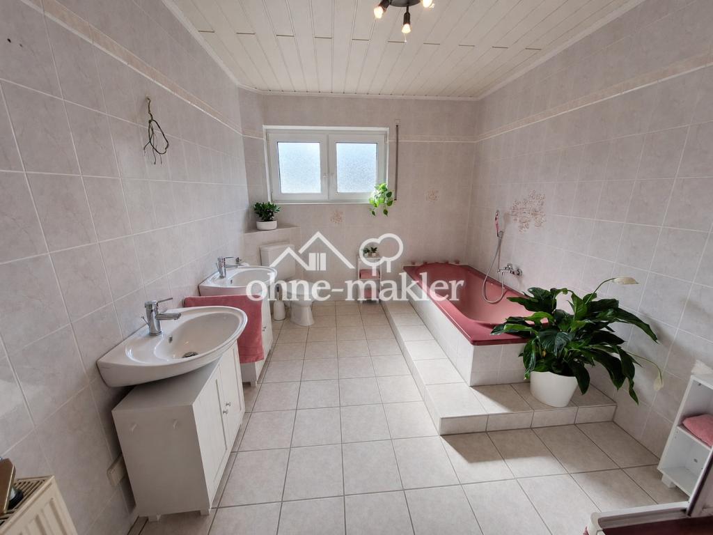 Großzügige 4-Zimmer-Wohnung mit Tageslichtbad in Neuberg-Ravolzhausen mit Klimaanlage - Foto 4