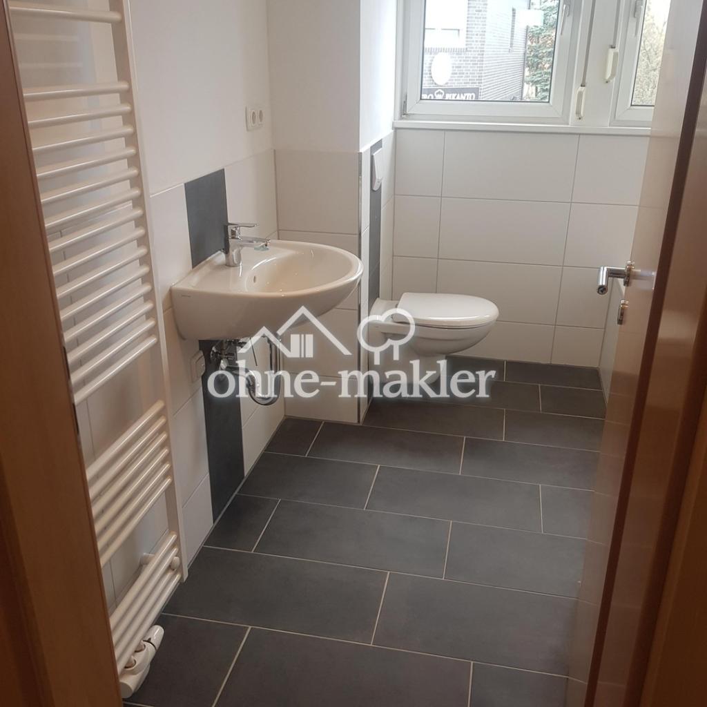 Saniertes Zweifamilienhaus zur Miete in Giesen - Foto 1