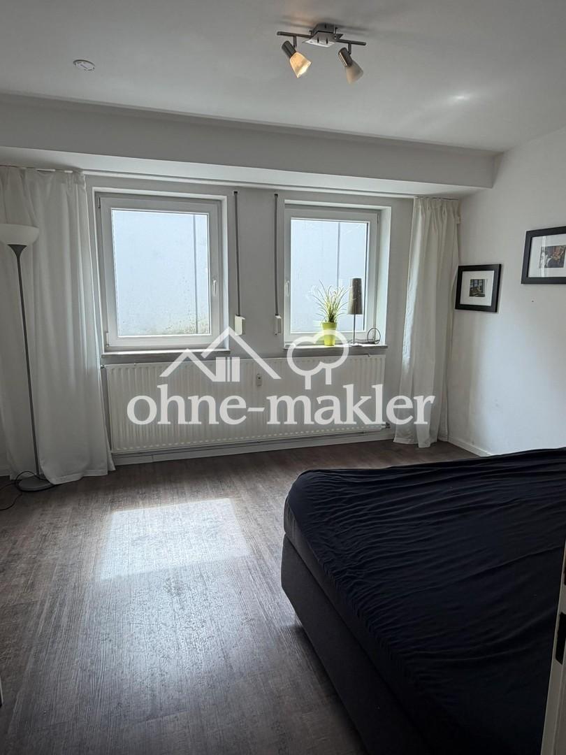 Befristet bis 31.01.2027 – Schöne 1-Zimmer Tiefparterre Wohnung mit separater Küche - Photo 2