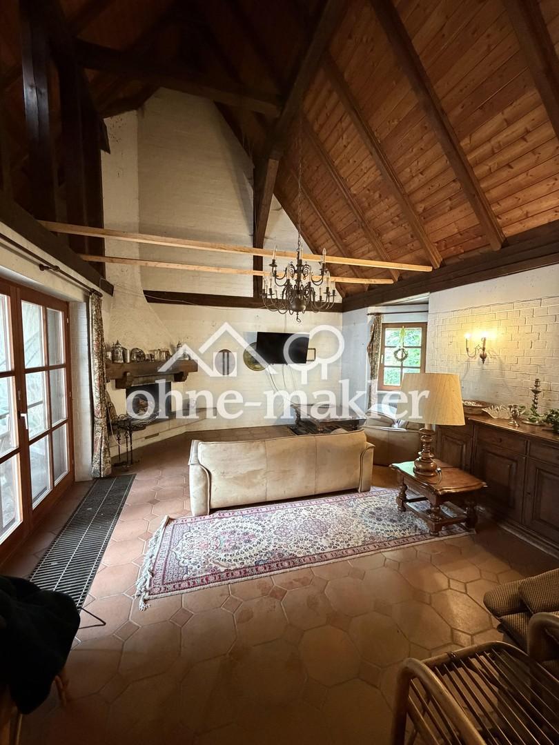 Wohnen mit Charakter: Charmantes Einfamilienhaus mit großem Garten & Kamin - Photo 1