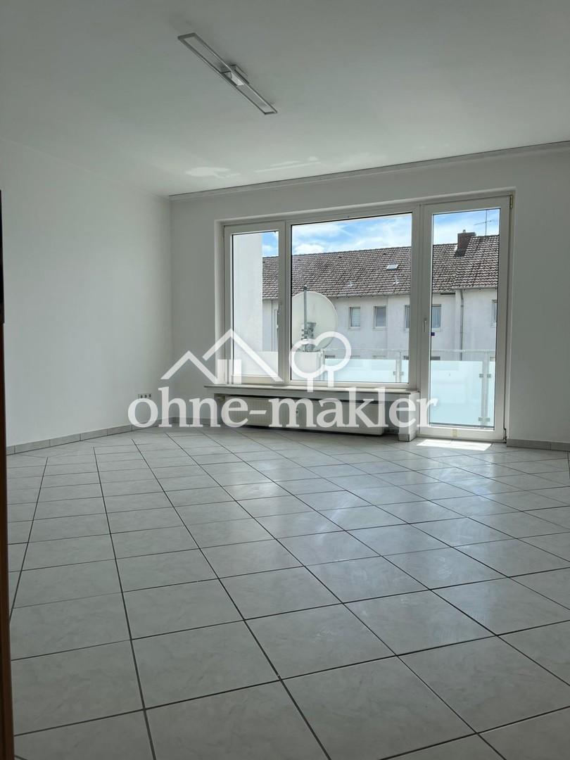 Frei & frisch renoviert, 3-Zimmer mit Süd-Balkon, Stellplatz & Keller in Bünde - Photo 1