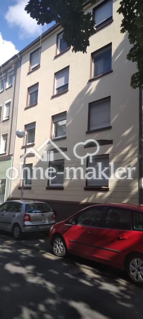 Viel Raum für Ihre Ideen: Renovierungsbedürftige 4-Zimmer-Wohnung auf knapp 96 m² - Photo 2