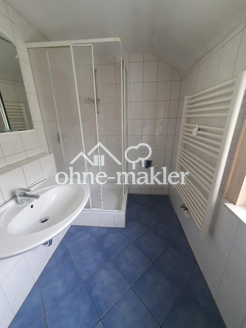 Schöne 2 Zimmerwohnung mit Balkon - Photo 2