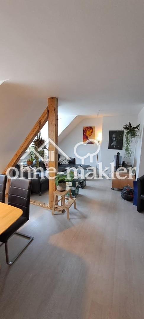 Stilvolle 2-Zimmer-Dachgeschosswohnung in begehrter Lage von Aachen - Foto 1