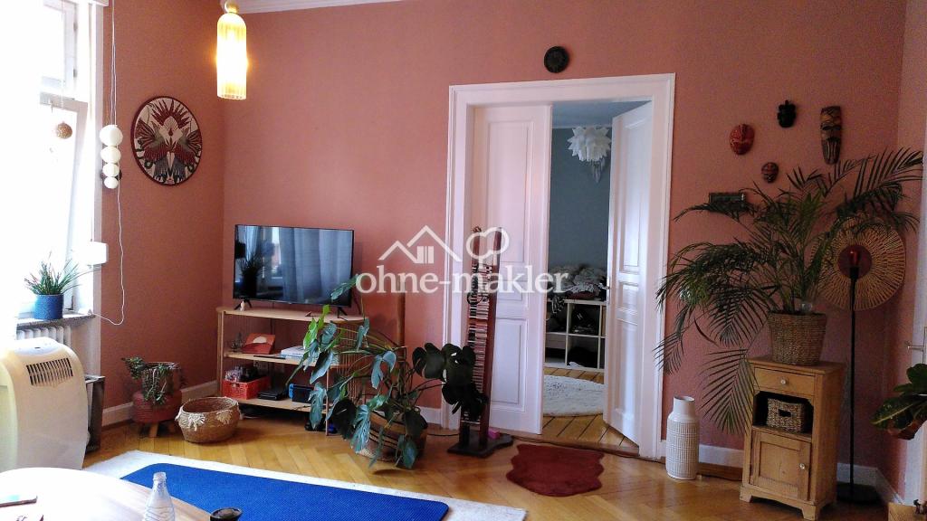 Großzügige Wohnung mit Hinterhof-Terrasse in Bahnhofsnähe - Photo 1