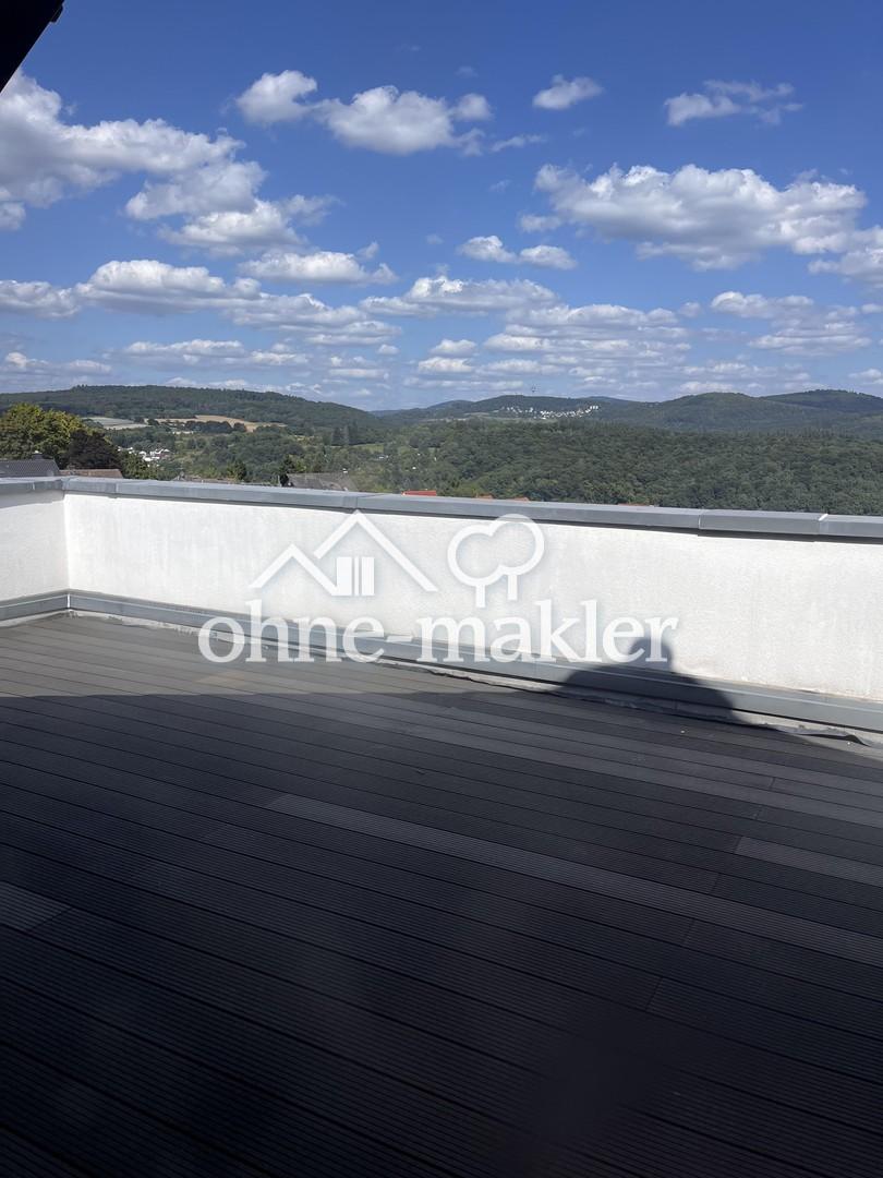 Attraktive, renovierte 3-Zi.-Dachgeschosswohnung mit neuer EBK und großer Terrasse und Panoramablick - Foto 5