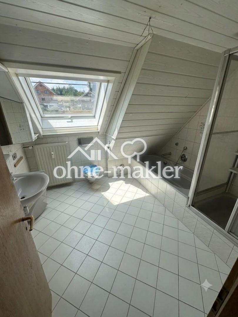 3 Zimmer Dachgeschosswohnung mit Galerie, Balkon & Garage - Photo 1