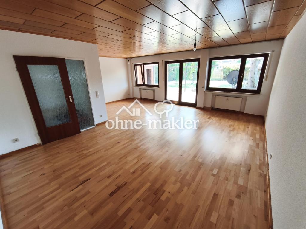 Großzügige Erdgeschoss Wohnung mit Garten und Garage - Photo 3
