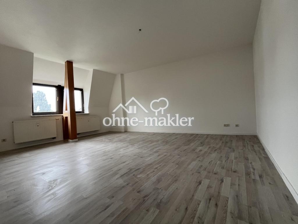 Erstbezug nach Sanierung - Großzügige 3-Raumwohnung in Zwickau-Nord im DG - Photo 1