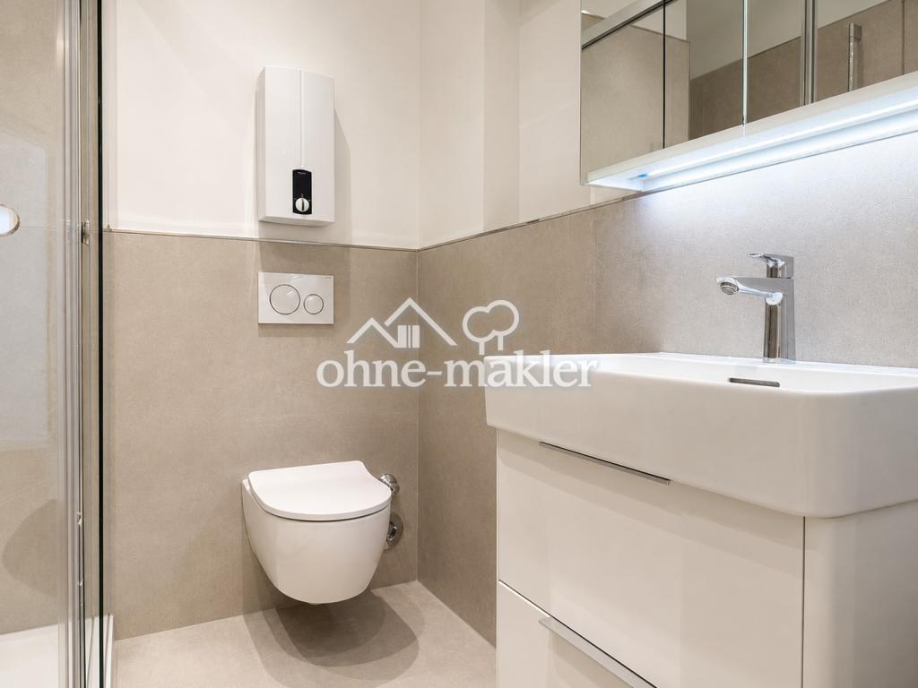 Umfassend modernisierte 2-Zimmer-Wohnung mit Balkon, Aufzug und Kellerraum im Zentrum Düsseldorfs! - Foto 3