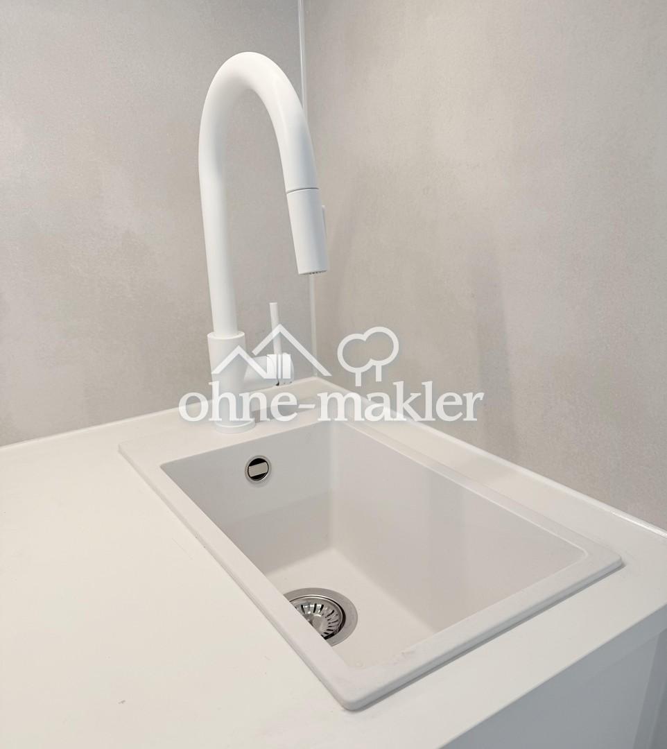 Hübsches, komplett saniertes App. mit Mini-Balkon, neu möbliert- frei ab sofort - Photo 4