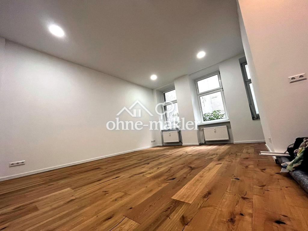 Wohnen auf Zeit am Boxhagener Platz – vollmöbliertes, saniertes 1-Zimmer-Altbau-Atelier ab 01.10.26 - Photo 1