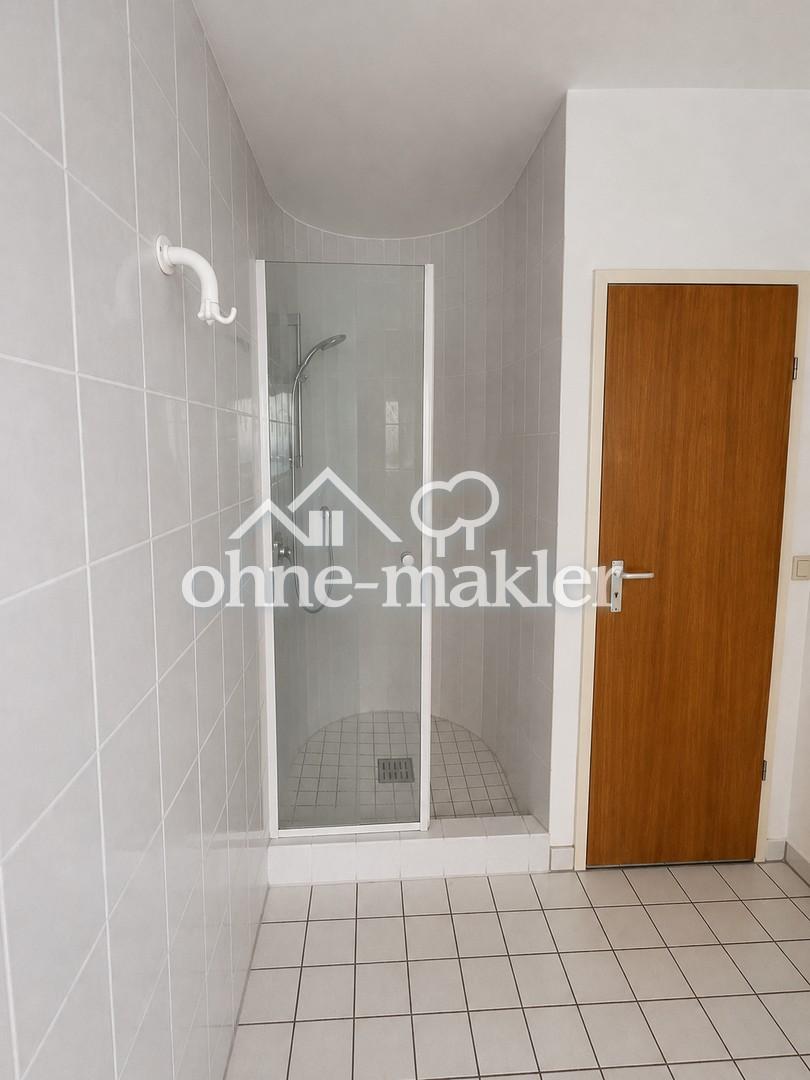 Renovierte 3-Zimmer Wohnung mit offenem Wohnkonzept, Weitblick und Garage - Photo 2