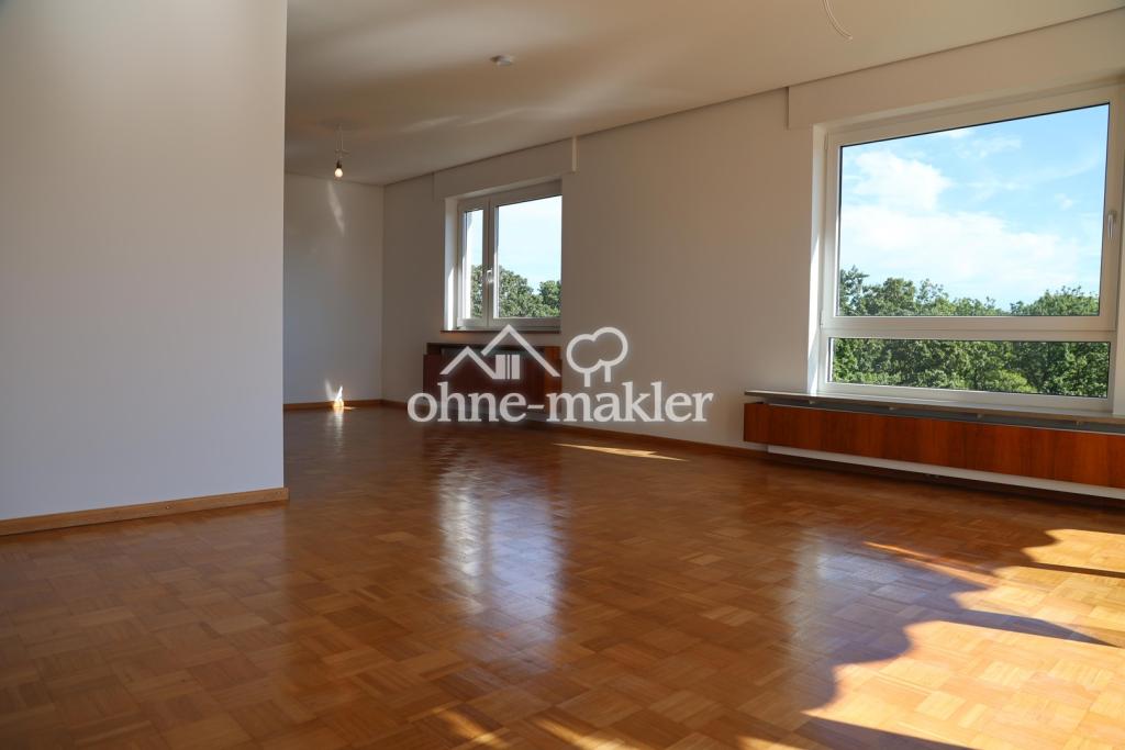 Sensationelle 2,5-Zimmer Whg mit Panoramablick, Balkon + Tiefgarage - Photo 1