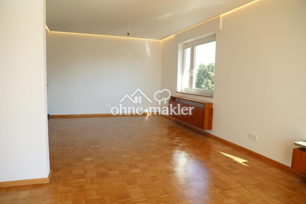 Sensationelle 2,5-Zimmer Whg mit Panoramablick, Balkon + Tiefgarage - Photo 2