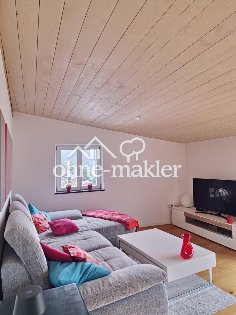 Besondere 5-Zimmer-Penthaus-Wohnung mit Balkon in der Altstadt von Bad Tölz - Photo 1