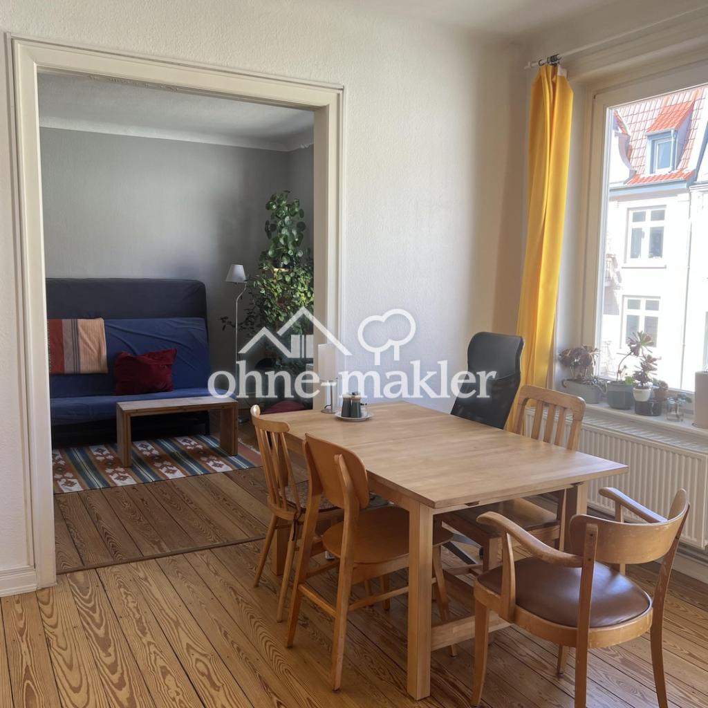 gern an WG`s, Charmante Altbauwohnung mit 2 Balkonen, 3–4 Zimmer, EBK, Bad mit Badewanne - Photo 3