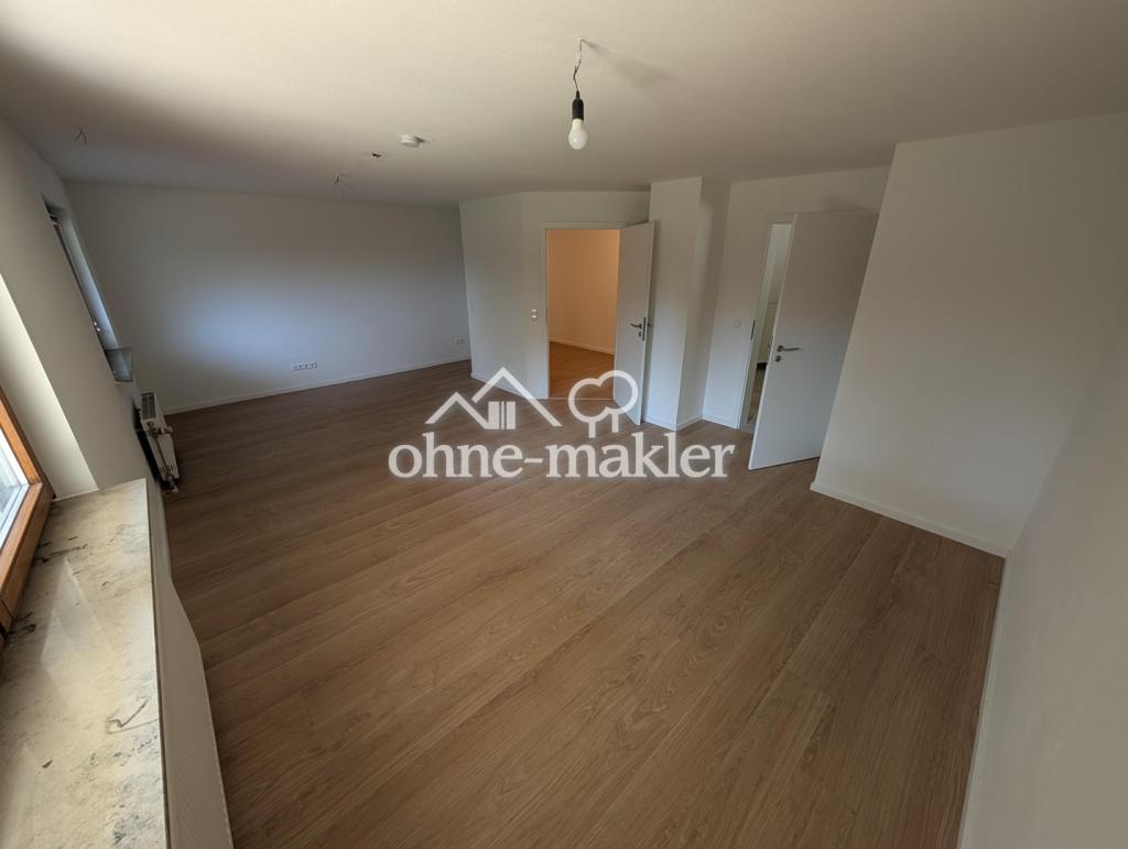 Hochwertig, hell & perfekt fürs Homeoffice: Top-gepflegte 4-Zimmer-Wohnung in Eutingen - Photo 3