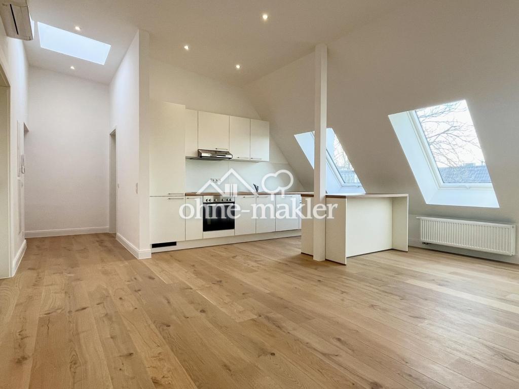 Dachgeschosswohnung mit Klimaanlage und 3 Zimmern | komplett saniert | Einbauküche | hohe Decken - Photo 2