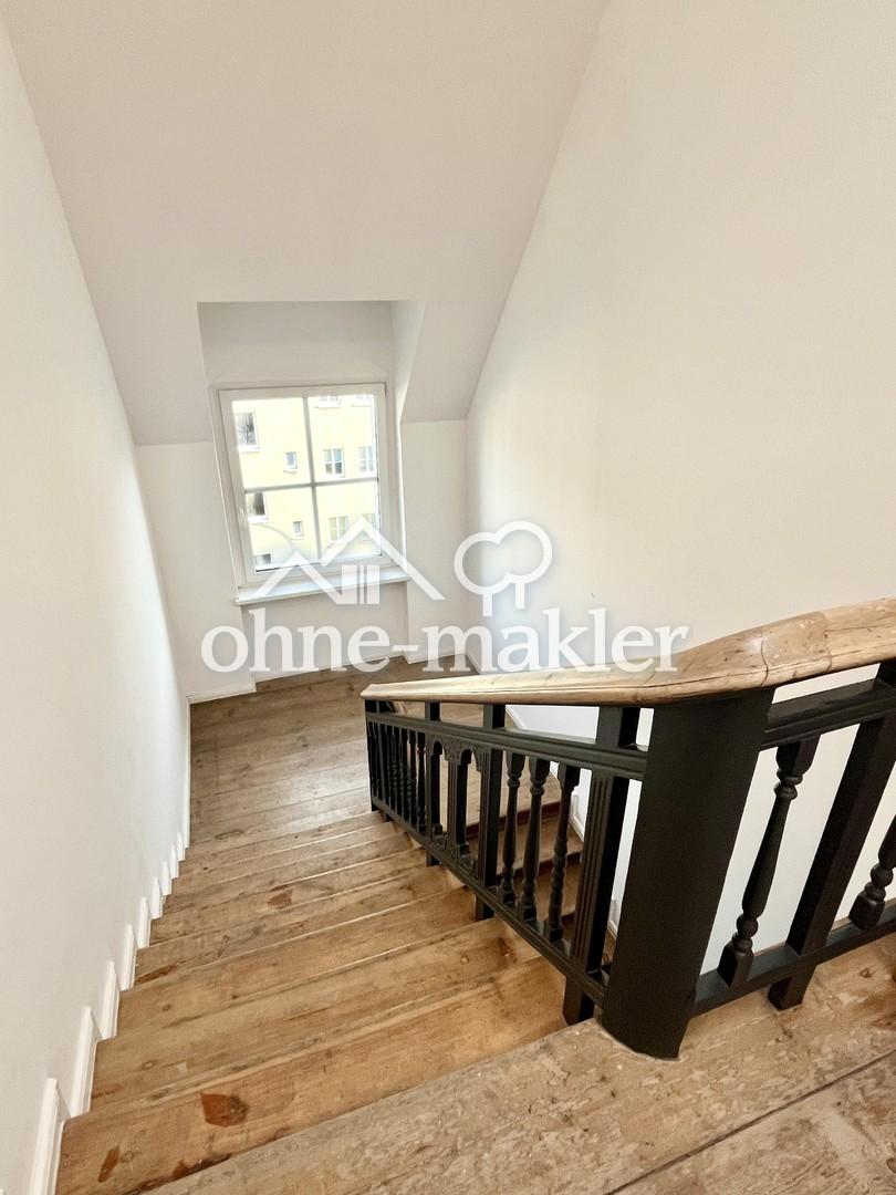 Dachgeschosswohnung mit Klimaanlage und 3 Zimmern | komplett saniert | Einbauküche | hohe Decken - Photo 5