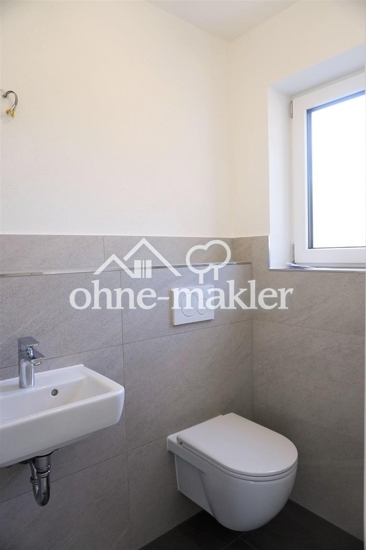 Exklusive Neubau-Doppelhaushälfte – PV, Wallbox, Kühlung, 2 Garagen – Ampfing - Photo 1