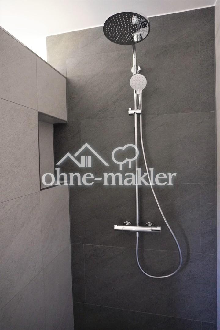 Exklusive Neubau-Doppelhaushälfte – PV, Wallbox, Kühlung, 2 Garagen – Ampfing - Photo 4