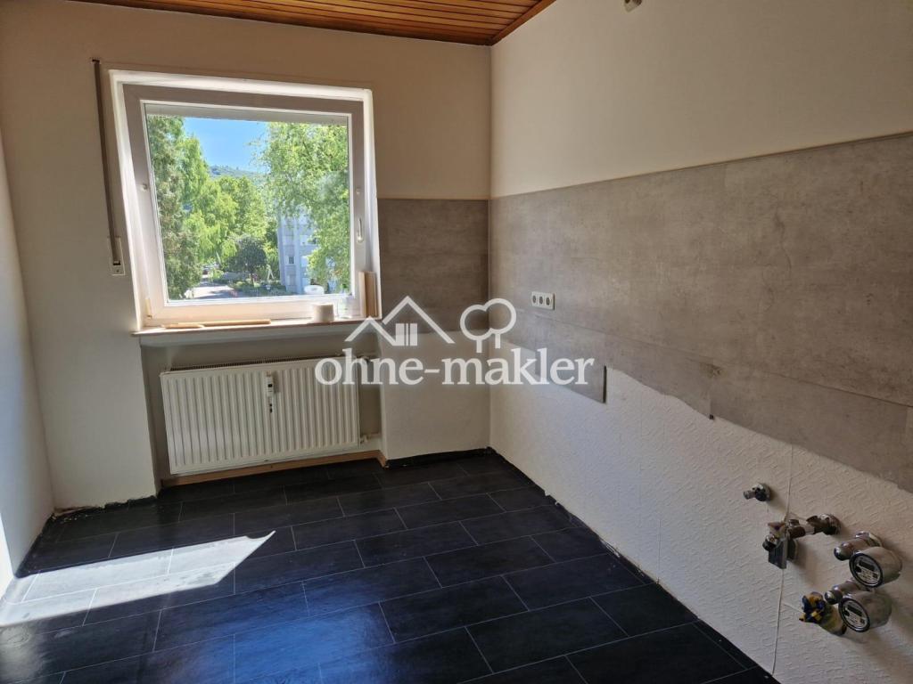 Sehr schöne lichtdurchflutete Wohnung 3 ZKB 85qm - Photo 2