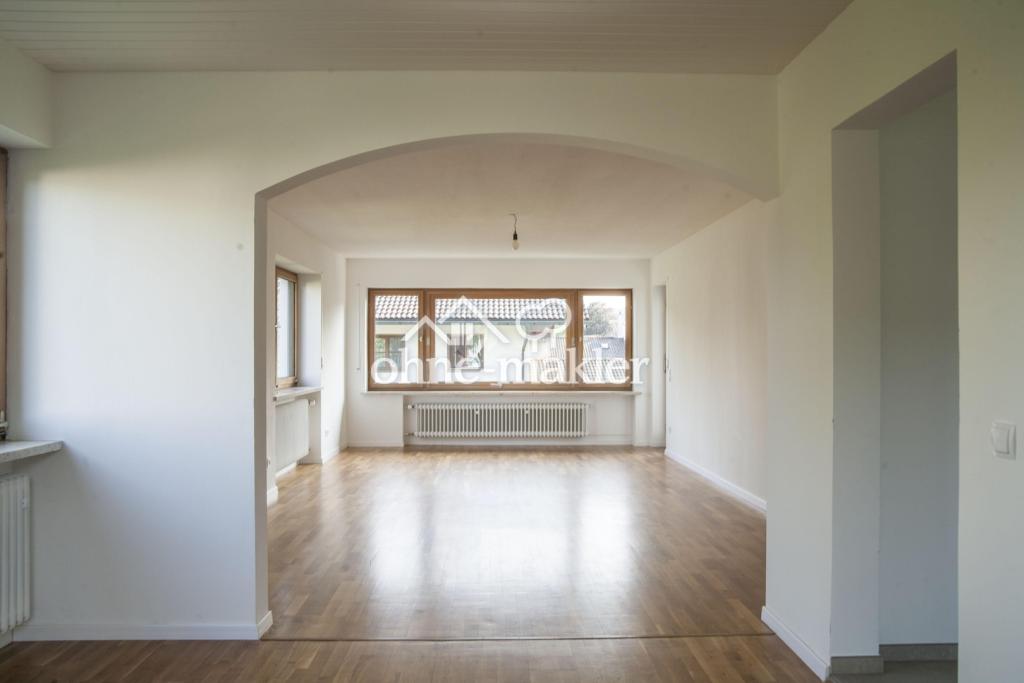 Erstbezug nach Sanierung: Helle 97 m² Wohnung mit Südbalkon, Kellerraum und Garage - Photo 2