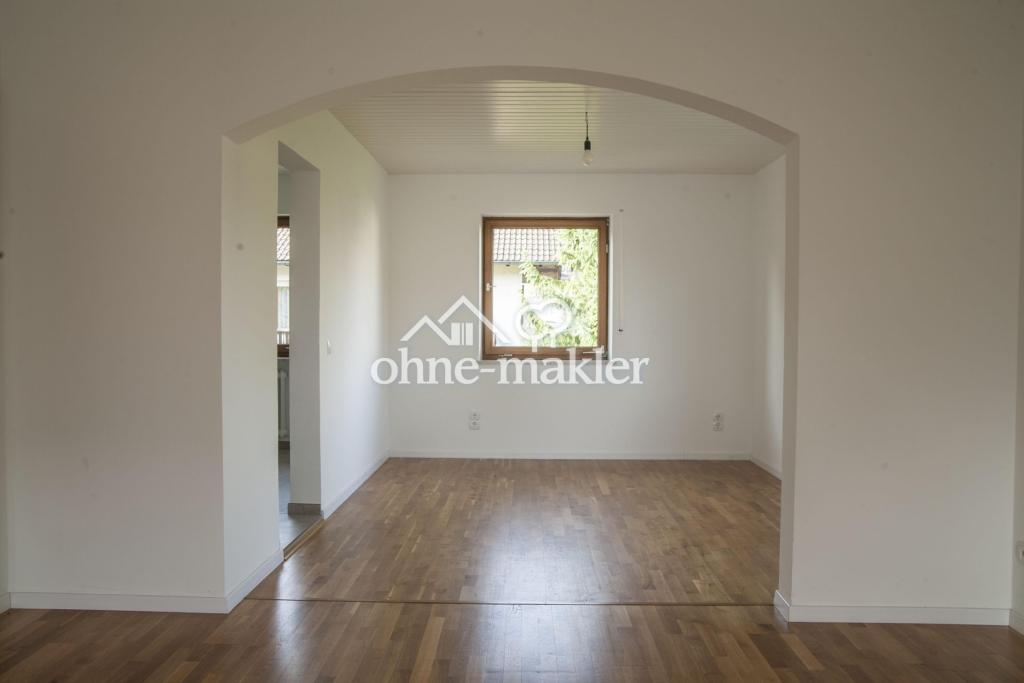 Erstbezug nach Sanierung: Helle 97 m² Wohnung mit Südbalkon, Kellerraum und Garage - Photo 1