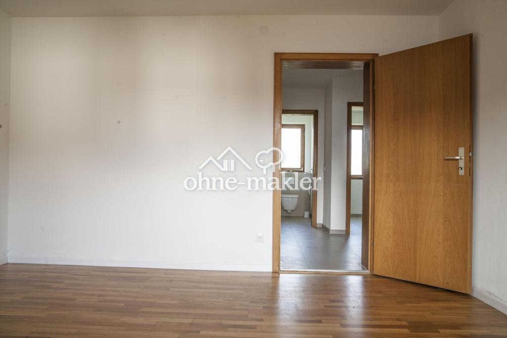 Erstbezug nach Sanierung: Helle 97 m² Wohnung mit Südbalkon, Garten, Kellerraum und Garage - Photo 5