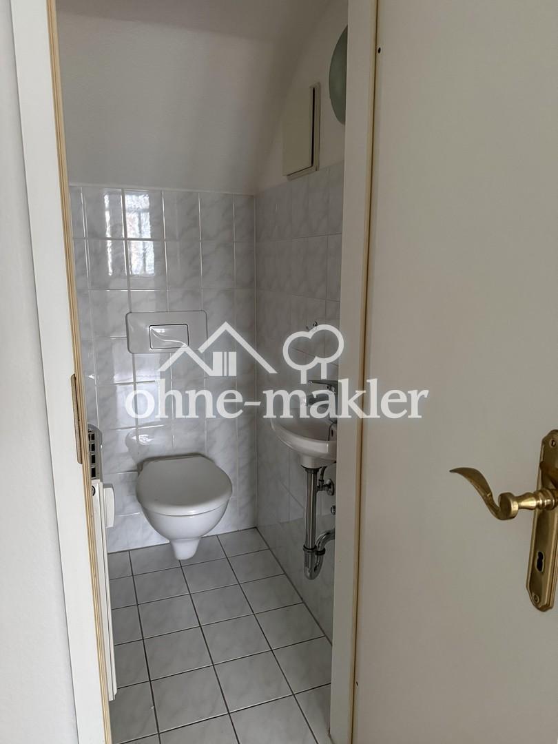 Schöne, zentral gelegene und helle DG-Wohnung - Foto 2