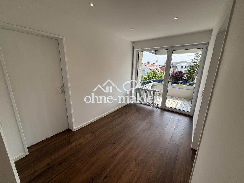 Sanierte ruhige Wohnung im Herzen von Korntal mit Garage, Balkonkraftwerk, Wallbox, 2 Sonnenbalkone - Photo 3