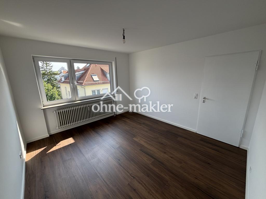 Sanierte ruhige Wohnung im Herzen von Korntal mit Garage, Balkonkraftwerk, Wallbox, 2 Sonnenbalkone - Foto 3
