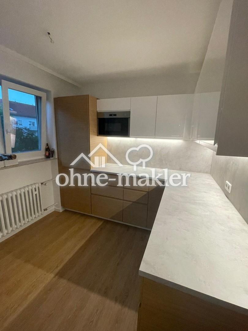 Helle 4-Zimmer-Wohnung im 1.OG mit Balkon in Gerbrunn - Photo 4