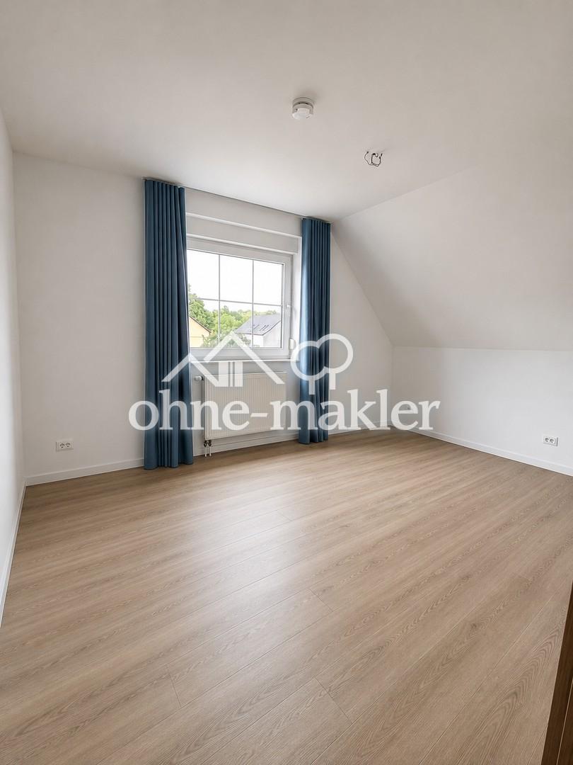 Modernisierte 2-Zimmer-Wohnung mit Einbauküche, Balkon & Carport - Photo 4