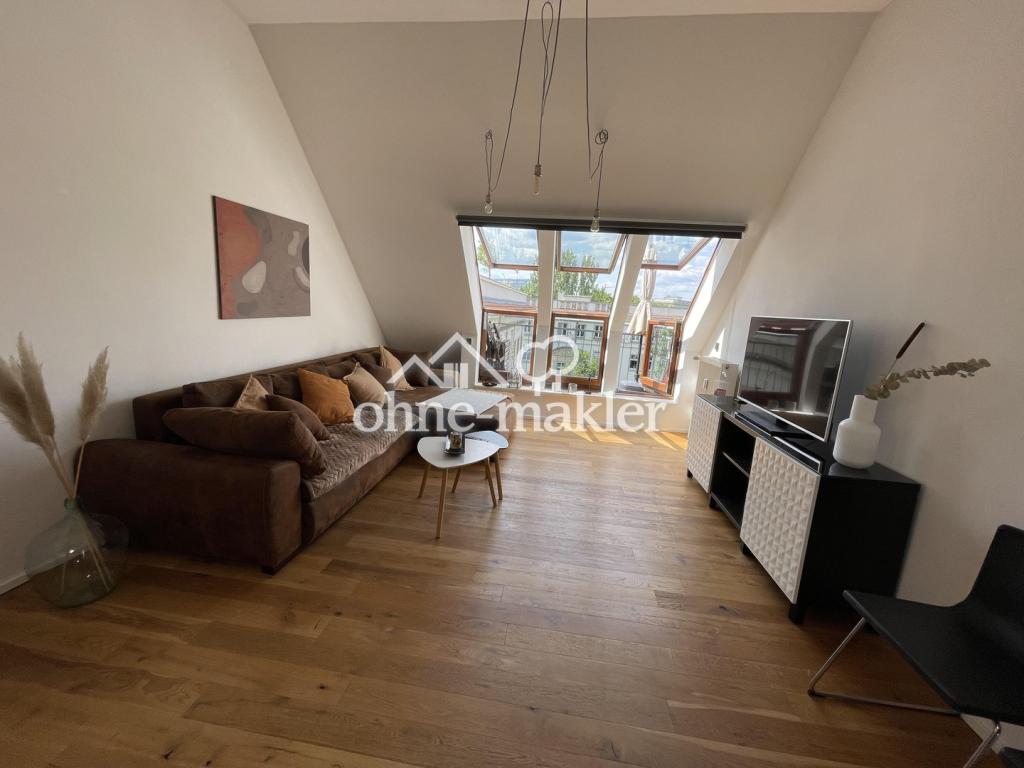 Attic & Fully Furnished: 2 Rooms, 1 Bath, Balcony, Cellar, Central, Garden, Quiet Area - Photo 1