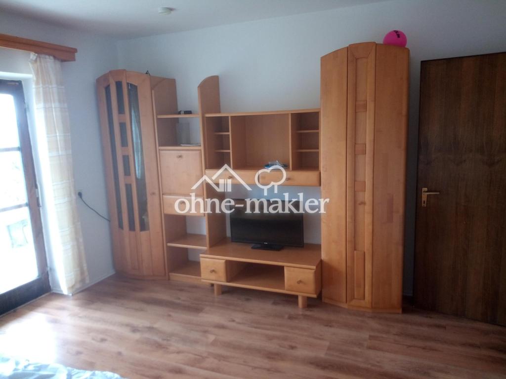 Vierzimmer Wohnung mit 3 Duschen und Toiletten - Photo 2