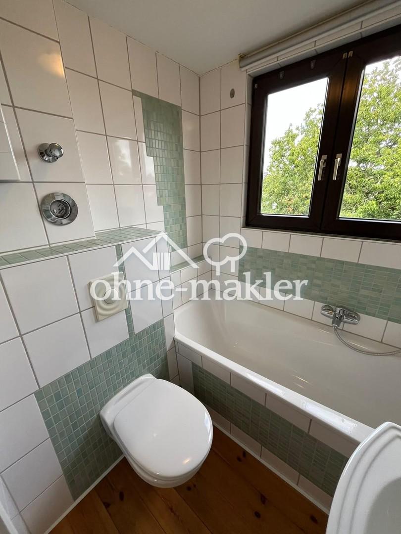 Charmante Dachgeschosswohnung mit neuer Einbauküche – ruhige Lage in Heiligenhaus - Foto 5