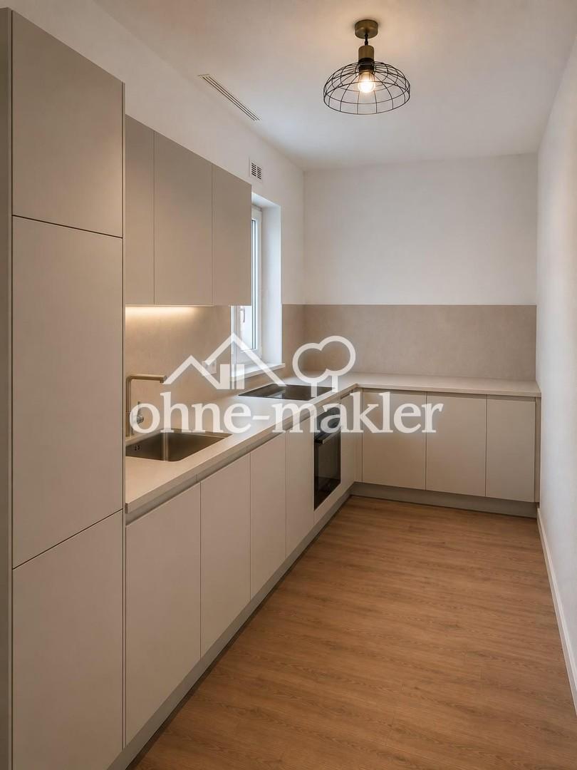 Helle renovierte 4 Zimmer Wohnung mit Balkon, Einbauküche & 2 Stellplätzen - Foto 2
